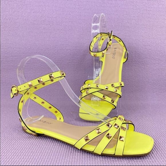 Bamboo Kick 62 Pyramid Stud Gladiator Sandals 6.5 Yellow Square Toe - Picture 1 of 11